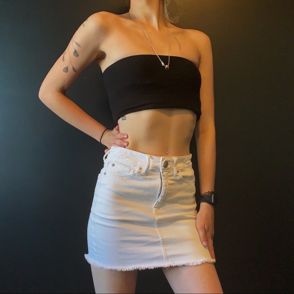 American Eagle White Denim Raw Hem Skirt